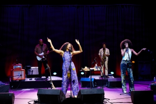 Corinne Bailey Rae and her band perform in Commons